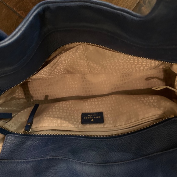 14” Kate Spade Navy Blue Cowhide Full Grain Leather Logo Hobo Tote Purse Satchel - Picture 3 of 3